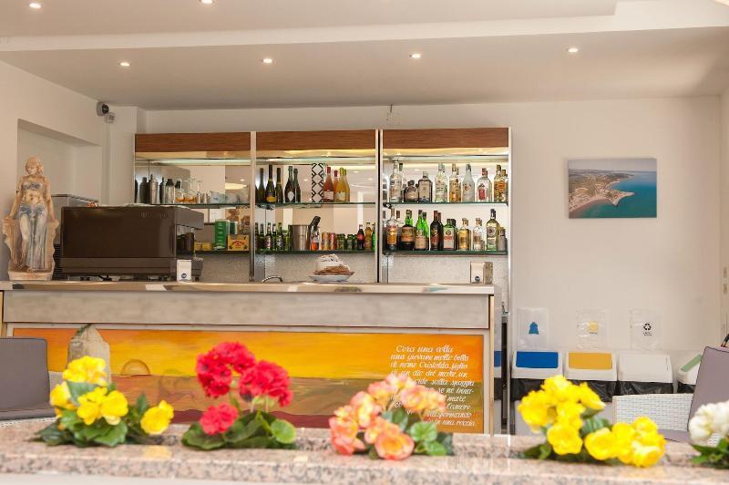 Hotel Cristalda Βιέστε Εξωτερικό φωτογραφία