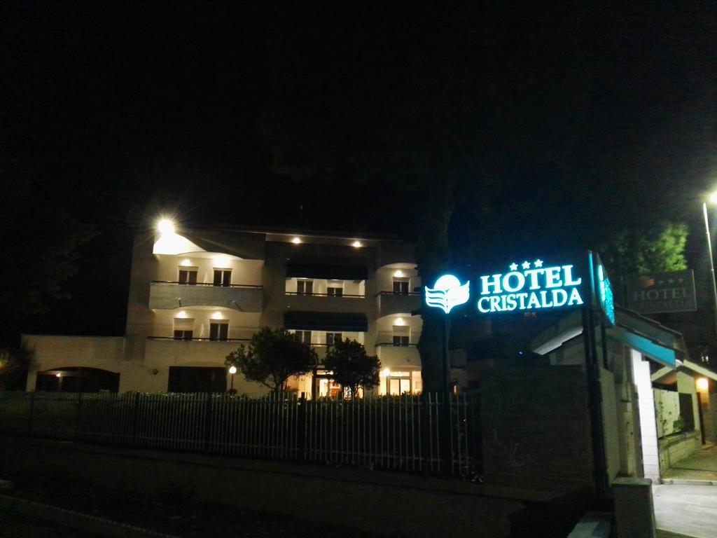 Hotel Cristalda Βιέστε Εξωτερικό φωτογραφία