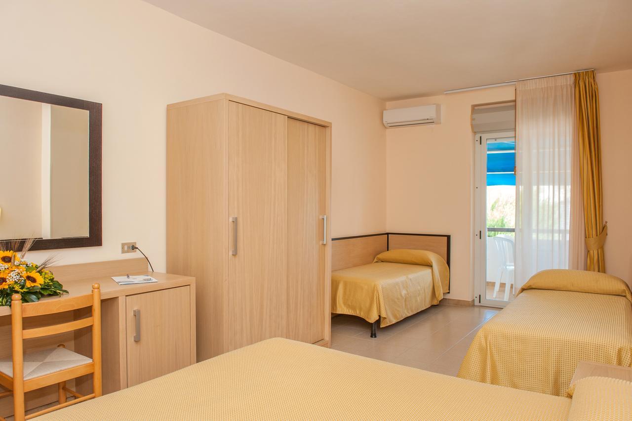 Hotel Cristalda Βιέστε Εξωτερικό φωτογραφία